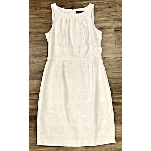 White House Black Market Dresses & Skirts - White House Black Market Dress WHBM Womens Sheath White Textured Size 6 Lined